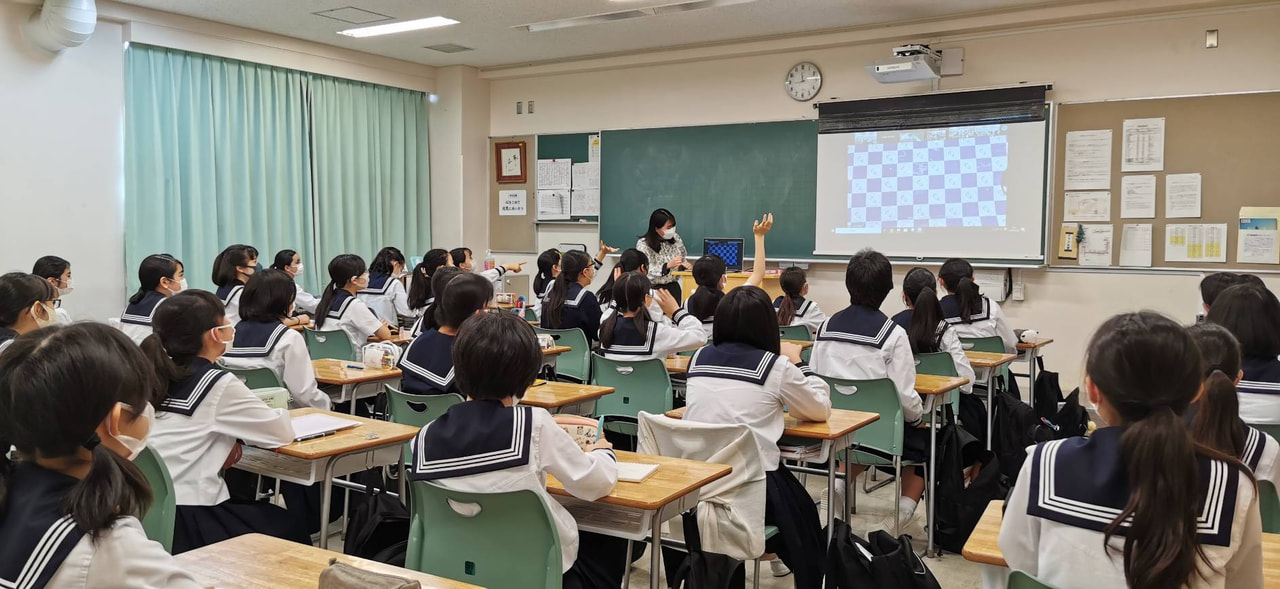 今年度初めての学校朝礼を行いました